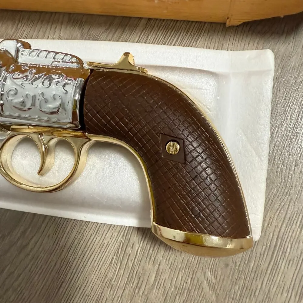 Vintage Avon Pepperbox Pistol 1850 Tai Winds Cologne Decanter in Original Box